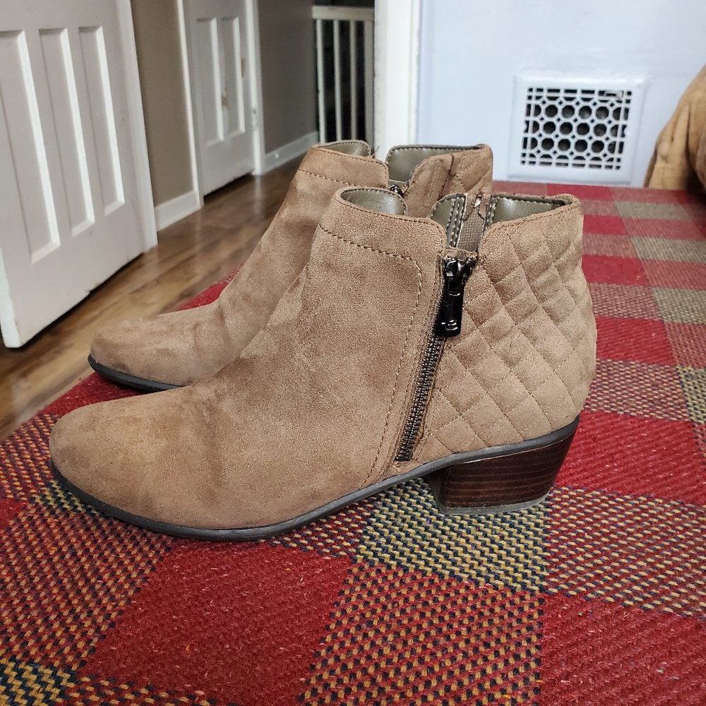 Easy Spirit | Ankle Booties